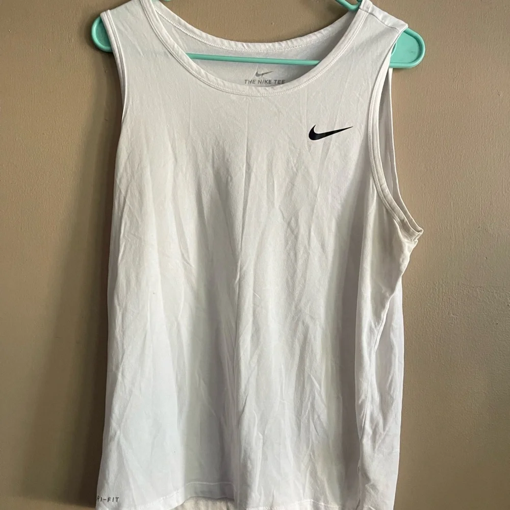 Nike Me s Classic White Tank Top small - Picture 2 of 5